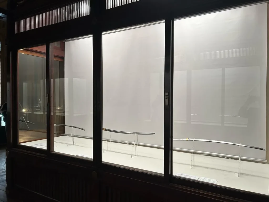 刀、太刀などの展示品